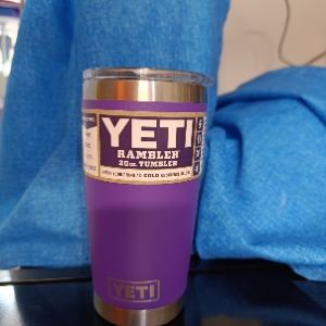 TERMO YETI 20 Oz